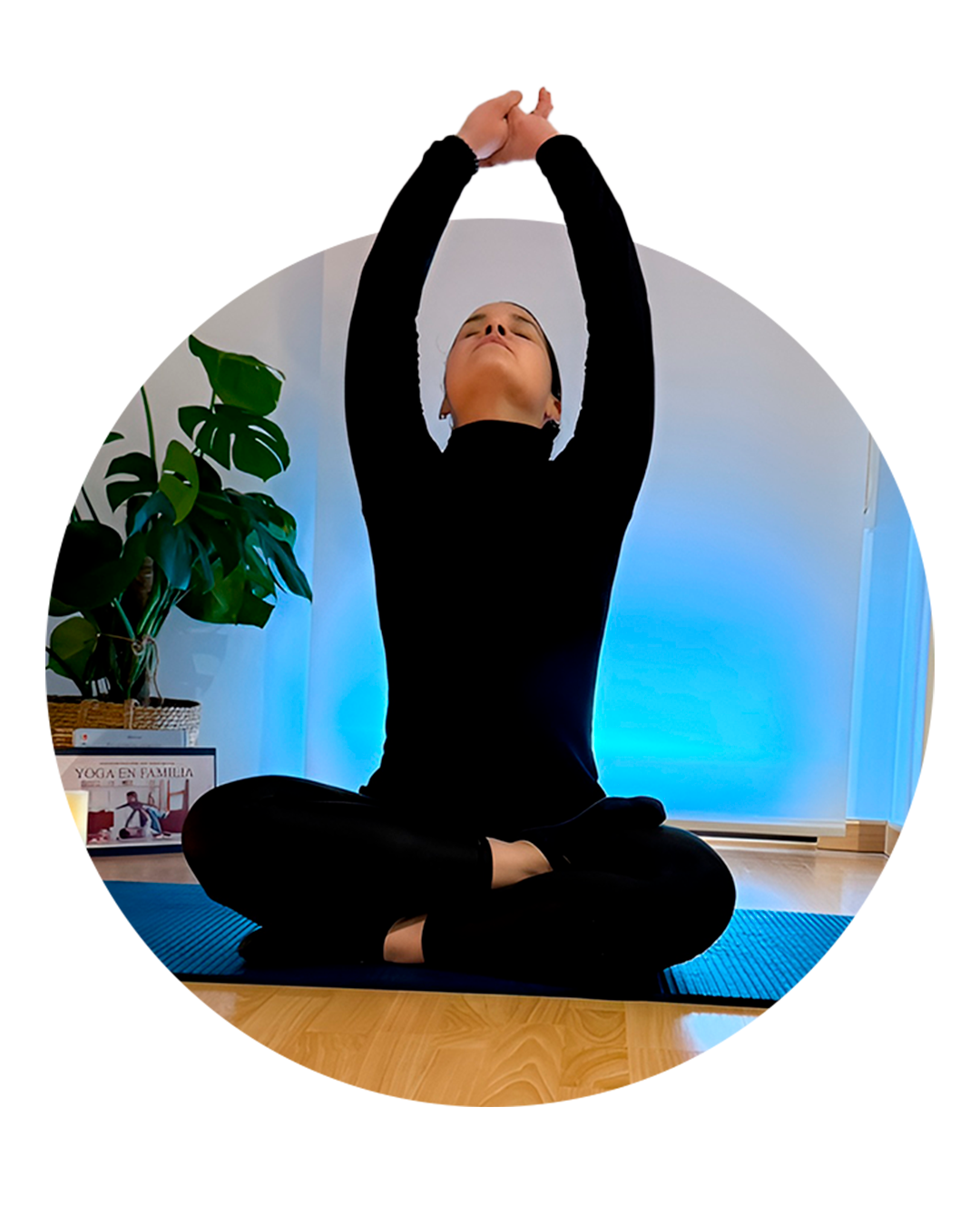 Persona en postura de yoga